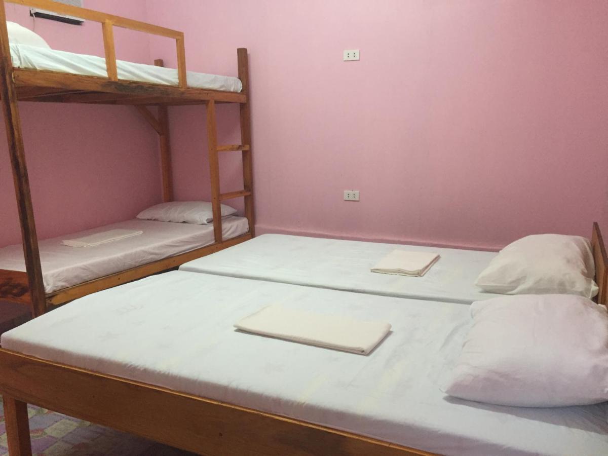 פנגלאו Bohemian Bohol Hostel מראה חיצוני תמונה