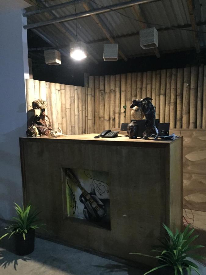 פנגלאו Bohemian Bohol Hostel מראה חיצוני תמונה
