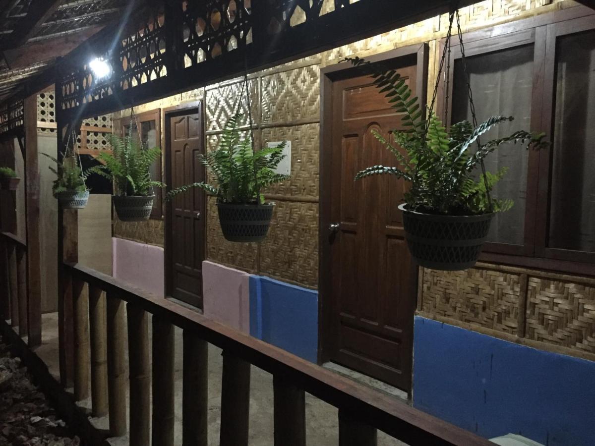 פנגלאו Bohemian Bohol Hostel מראה חיצוני תמונה