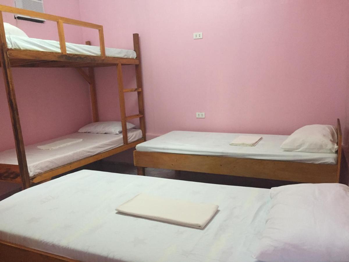 פנגלאו Bohemian Bohol Hostel מראה חיצוני תמונה